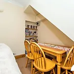 Luke Stays - Corner House