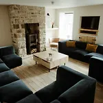 The Dale Manor