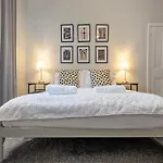 Beautiful Apartment With Parking