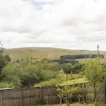 Host & Stay - Crackin\' View