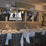 The County Hotel