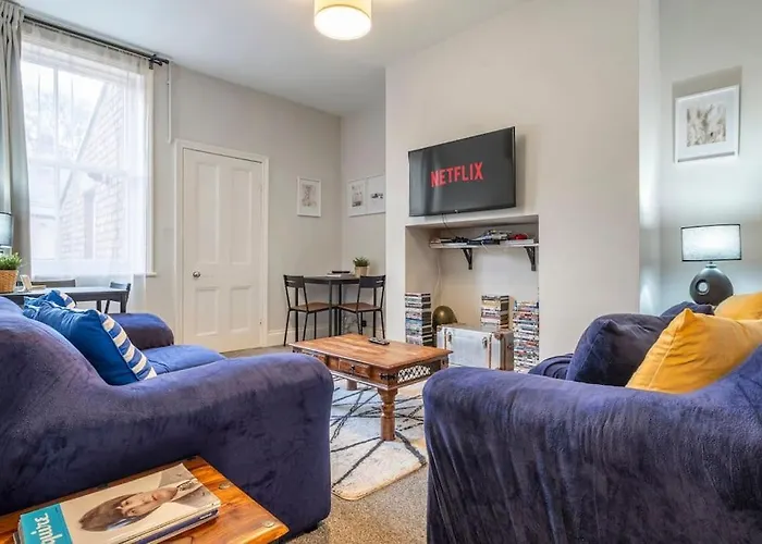 Beautiful Apartment With Parking
