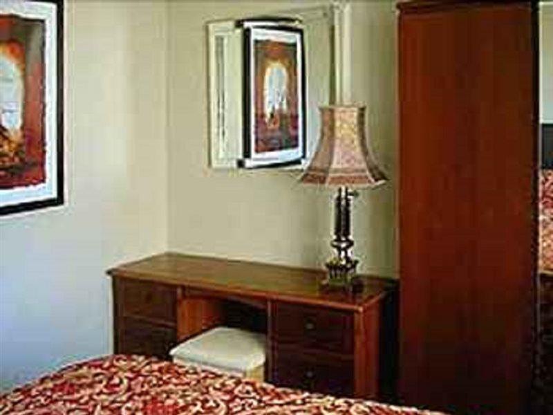 Hall Bank Hotel 2*