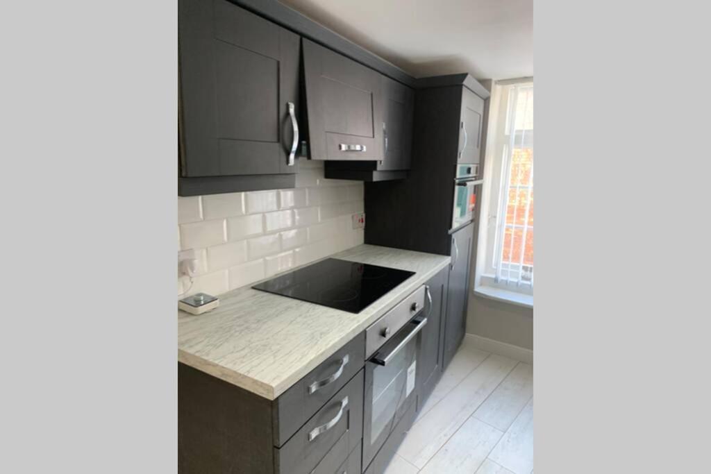 Town Centre, Market Place View Apartment *