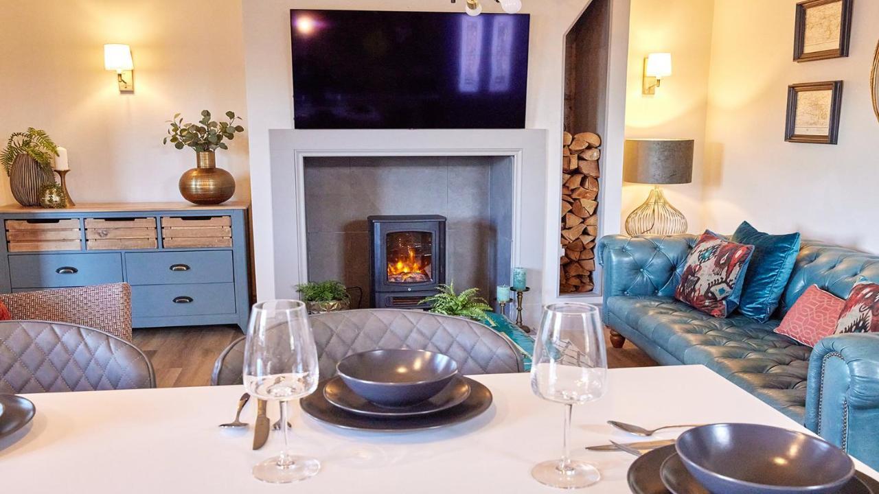 Host & - Greenside Hexham
