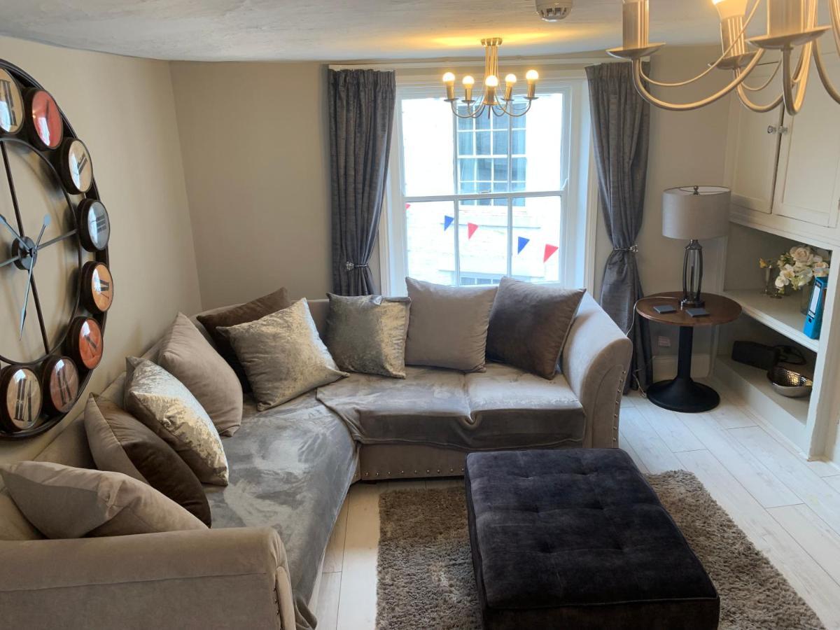 Town Centre, Market Place View Apartment Hexham