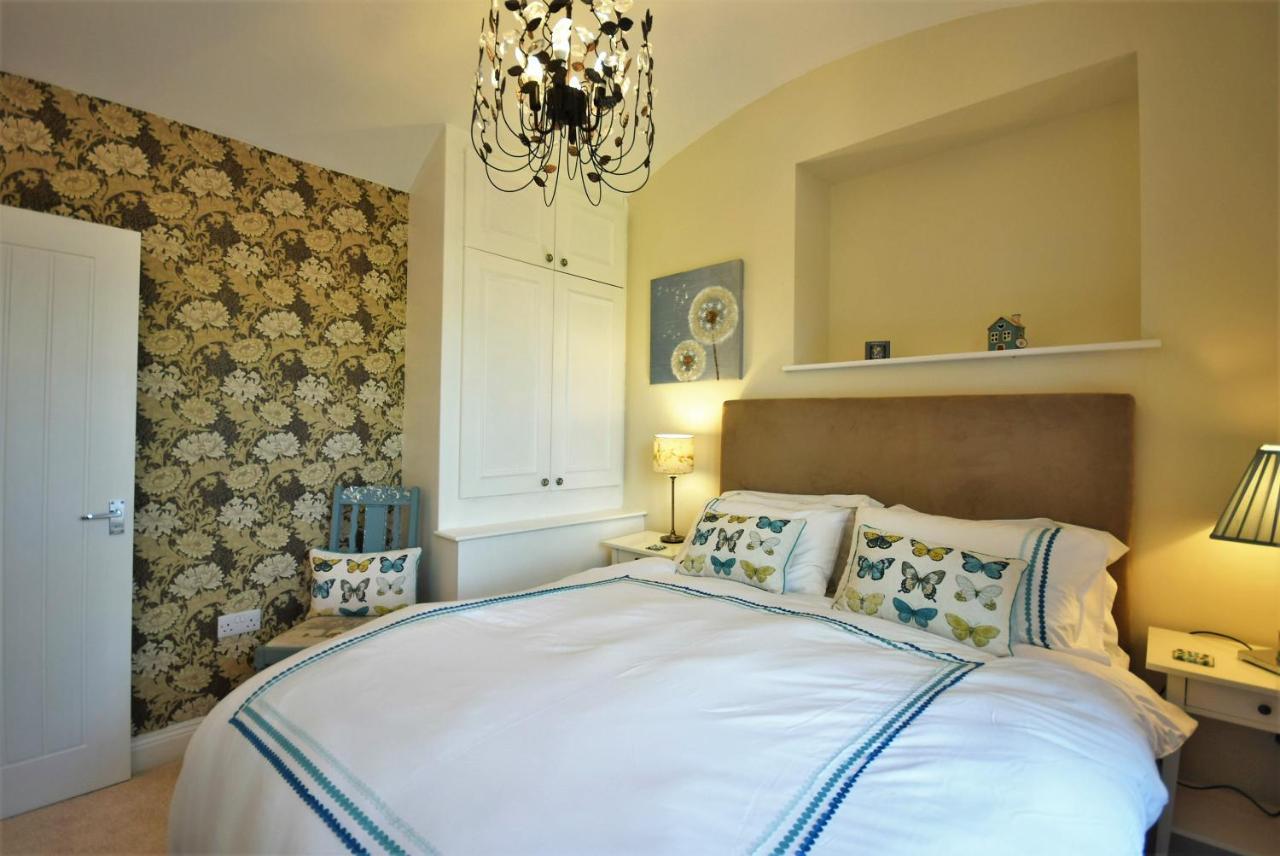 The Vault At Westacres Apartment *