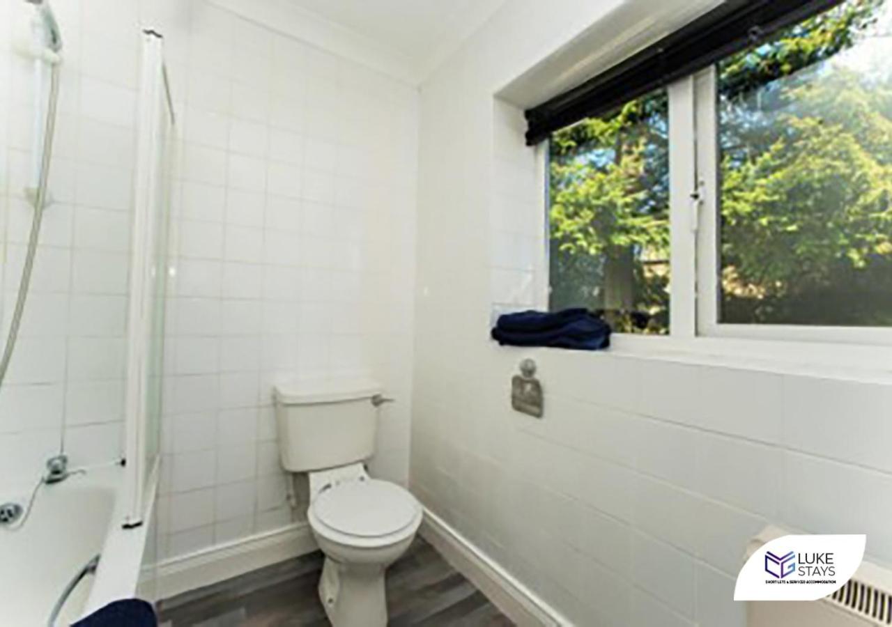 Luke Stays - Corner House Holiday home Hexham