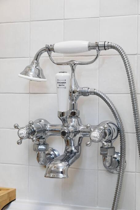 Holiday home Farriers Cottage-tranquil Haven, Location!