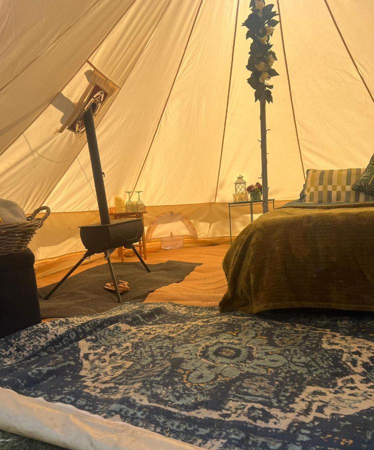 Luxury tent Donkleywood Farm
