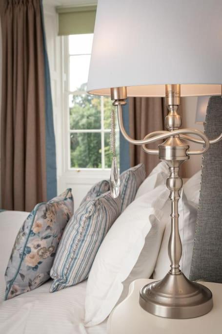 Beautiful Grade Ii Listed Sleeping 20 Holiday home