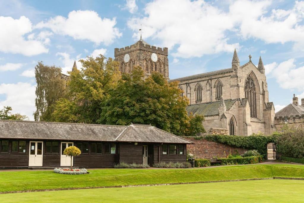 Beautiful Grade Ii Listed Sleeping 20 Hexham