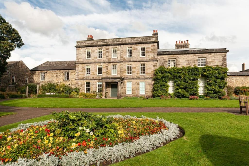 Beautiful Grade Ii Listed Sleeping 20 Holiday home *