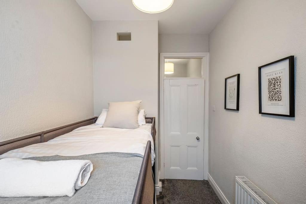 Apartment Beautiful With Parking *