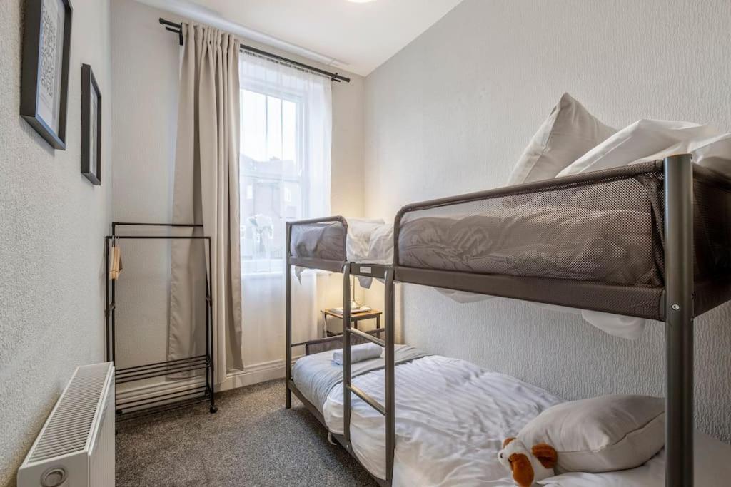 Beautiful With Parking Apartment Hexham