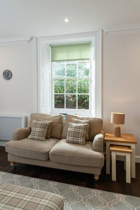 Beautiful Grade Ii Listed Sleeping 20 Hexham