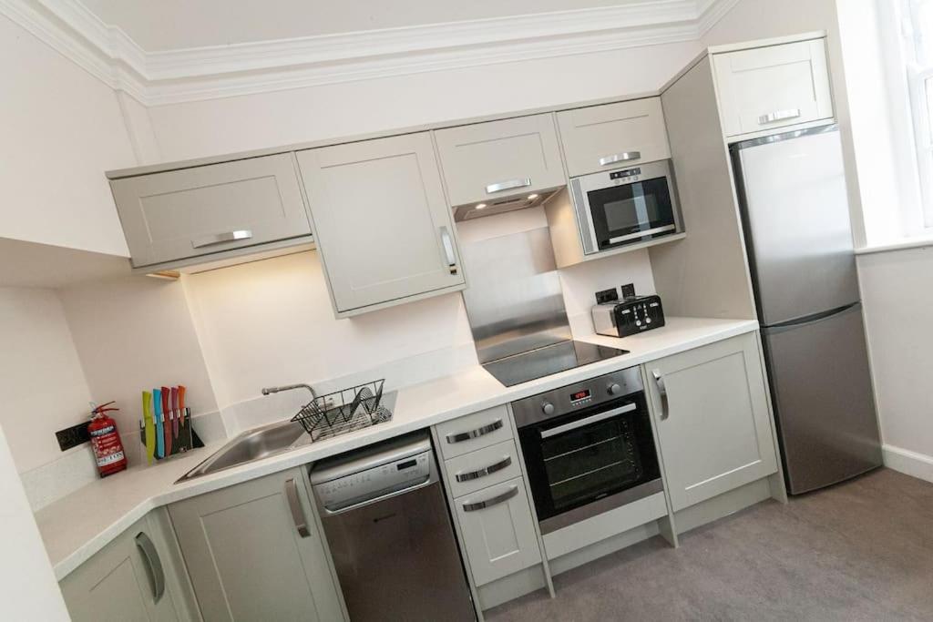Beautiful Grade Ii Listed Sleeping 20