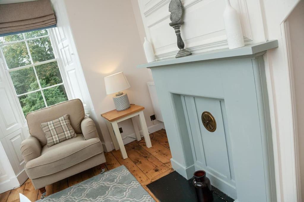 Beautiful Grade Ii Listed Sleeping 20 Holiday home