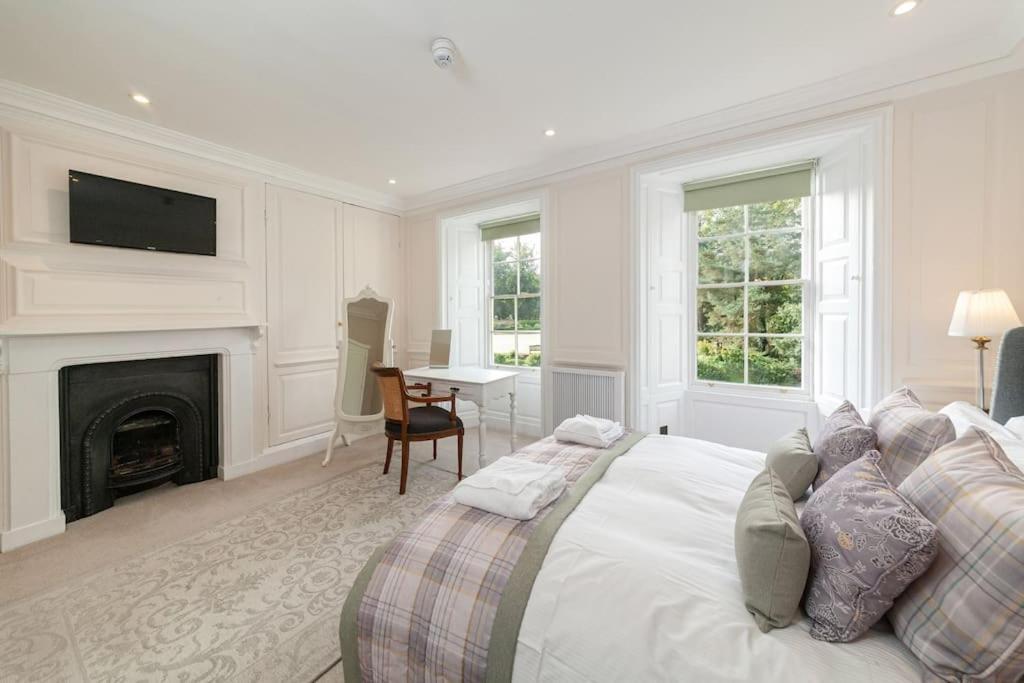 Beautiful Grade Ii Listed Sleeping 20 Hexham