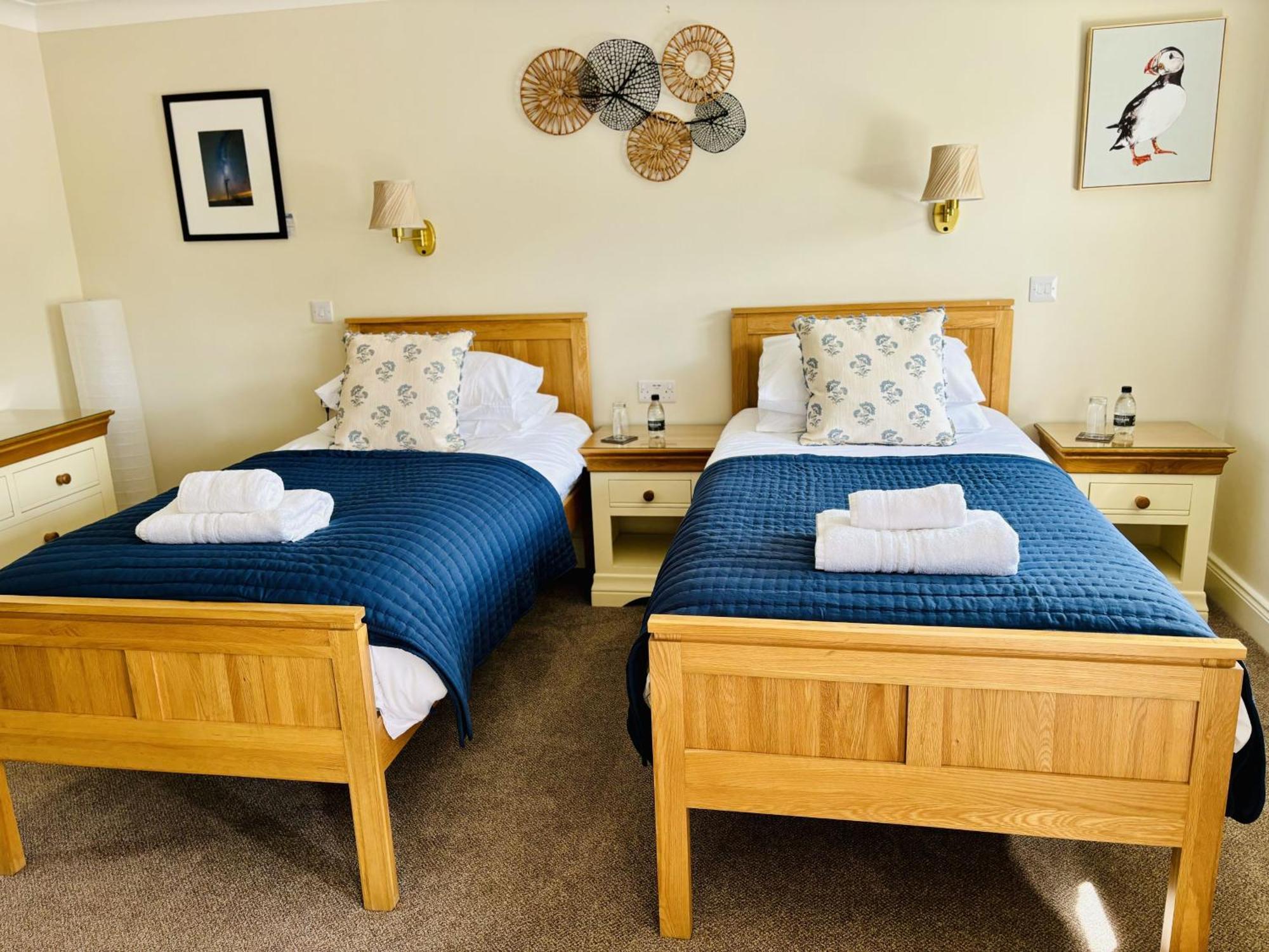 The Boatside - Hadrian - Twin Ensuite *