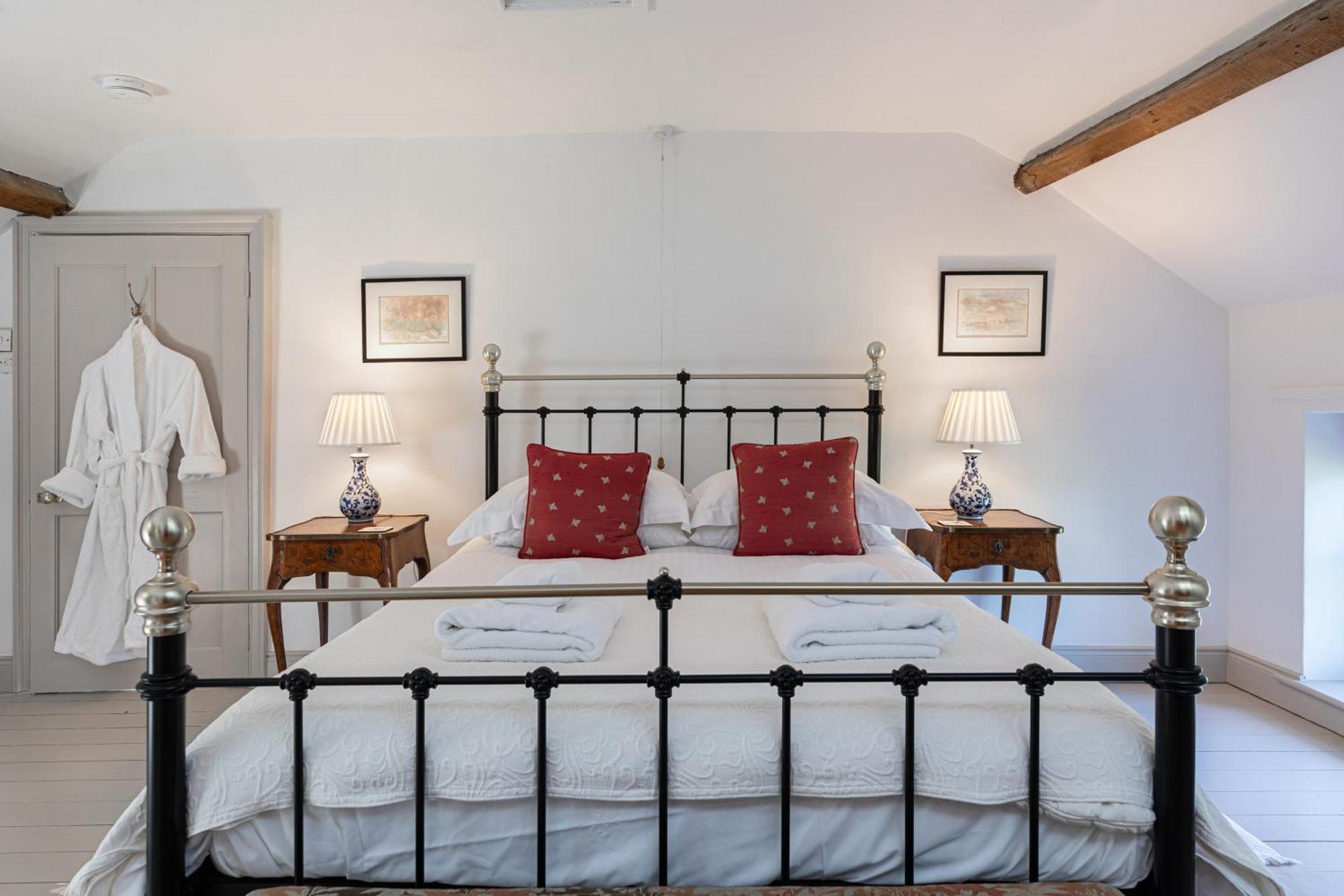 Holiday home Charming Georgian Coach House *