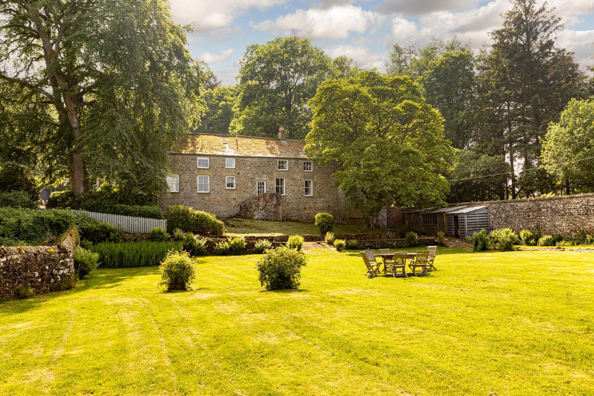 Holiday home Charming Georgian Coach House *