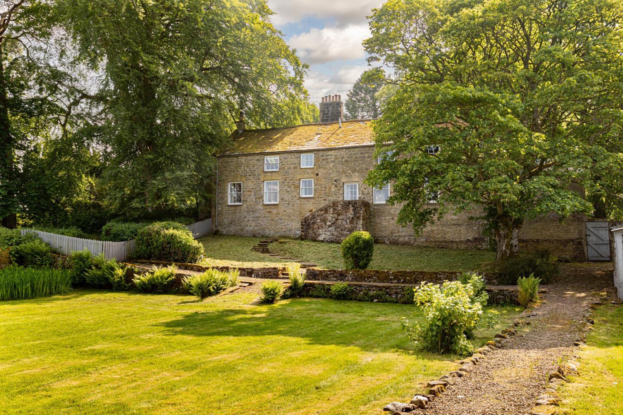 Charming Georgian Coach House * Hexham
