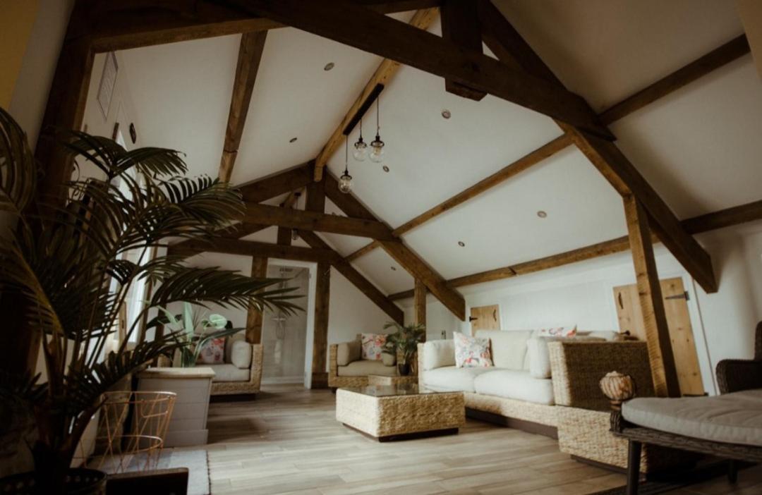 The Dale Manor *