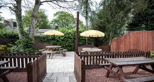 The Coach And Horses 2*