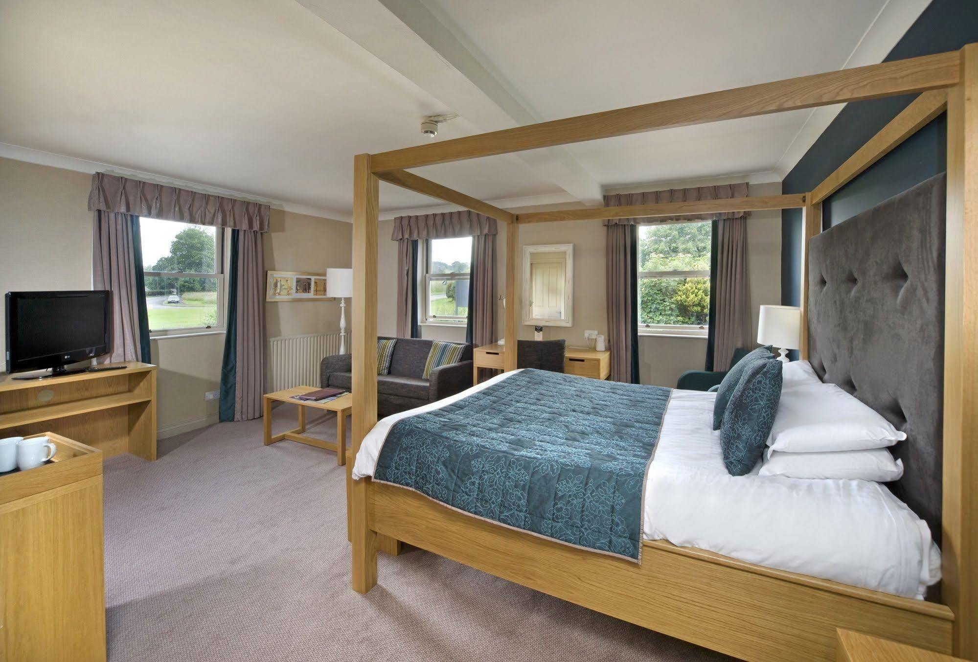 Hotel George Hotel 3*