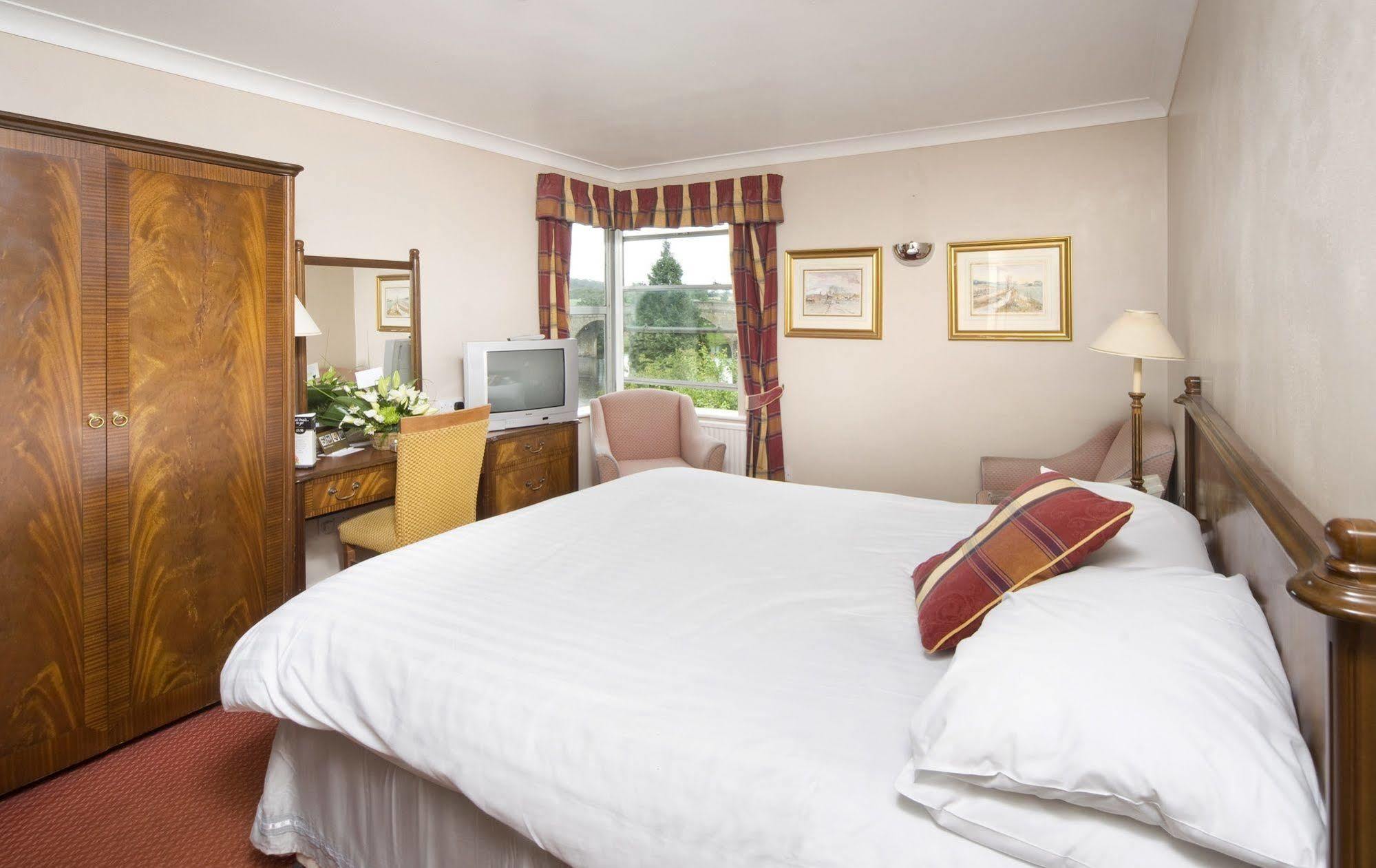 George Hotel