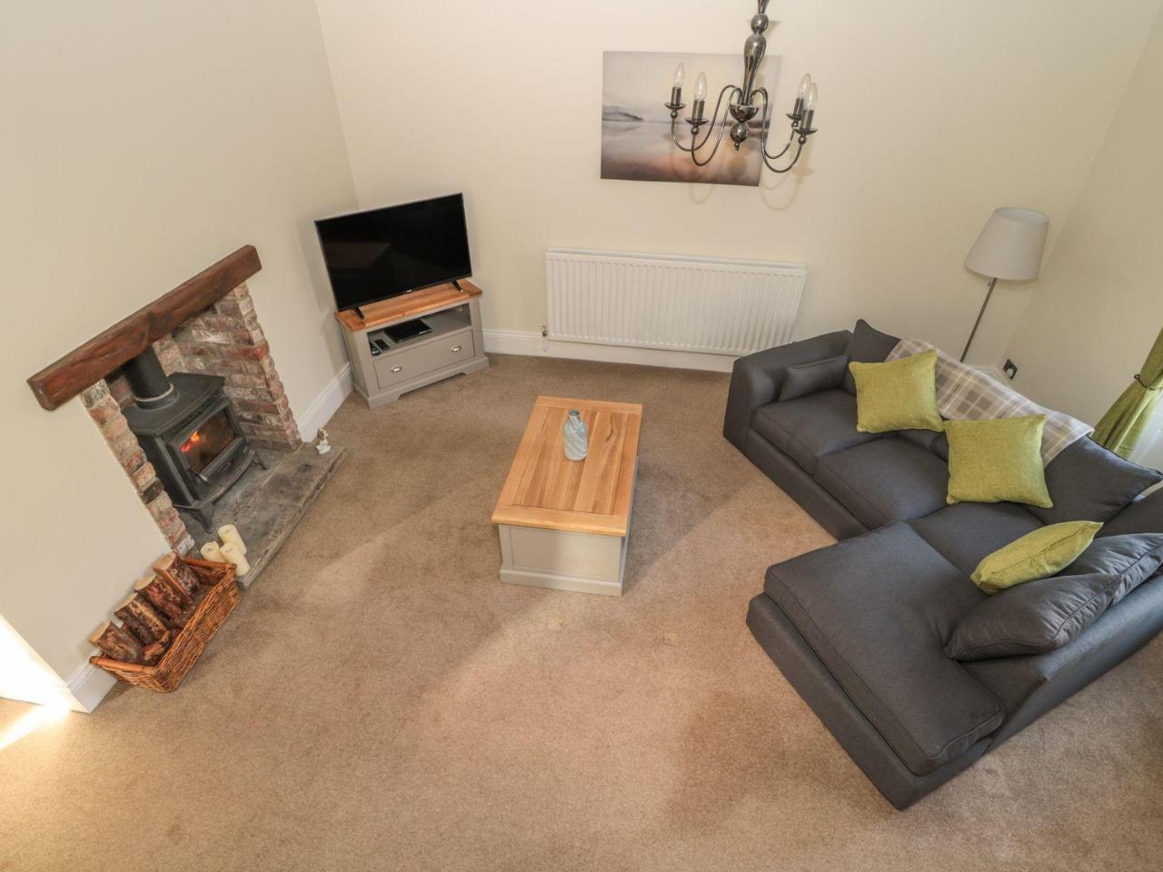 Holiday home Hare & Hounds House
