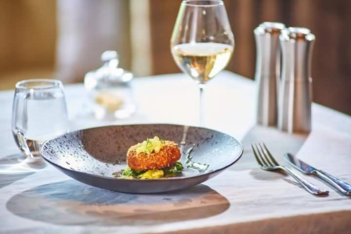 Walwick Hall Country Estate And 3* Hexham